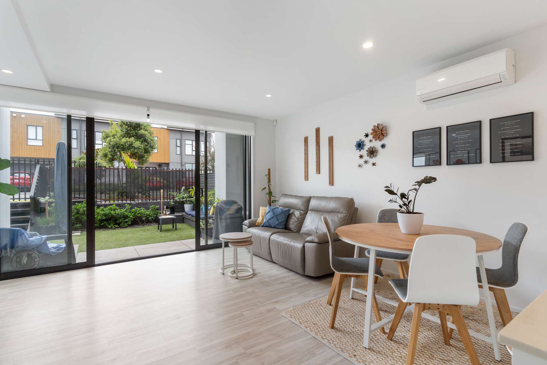 13 Gateway Avenue photo 15