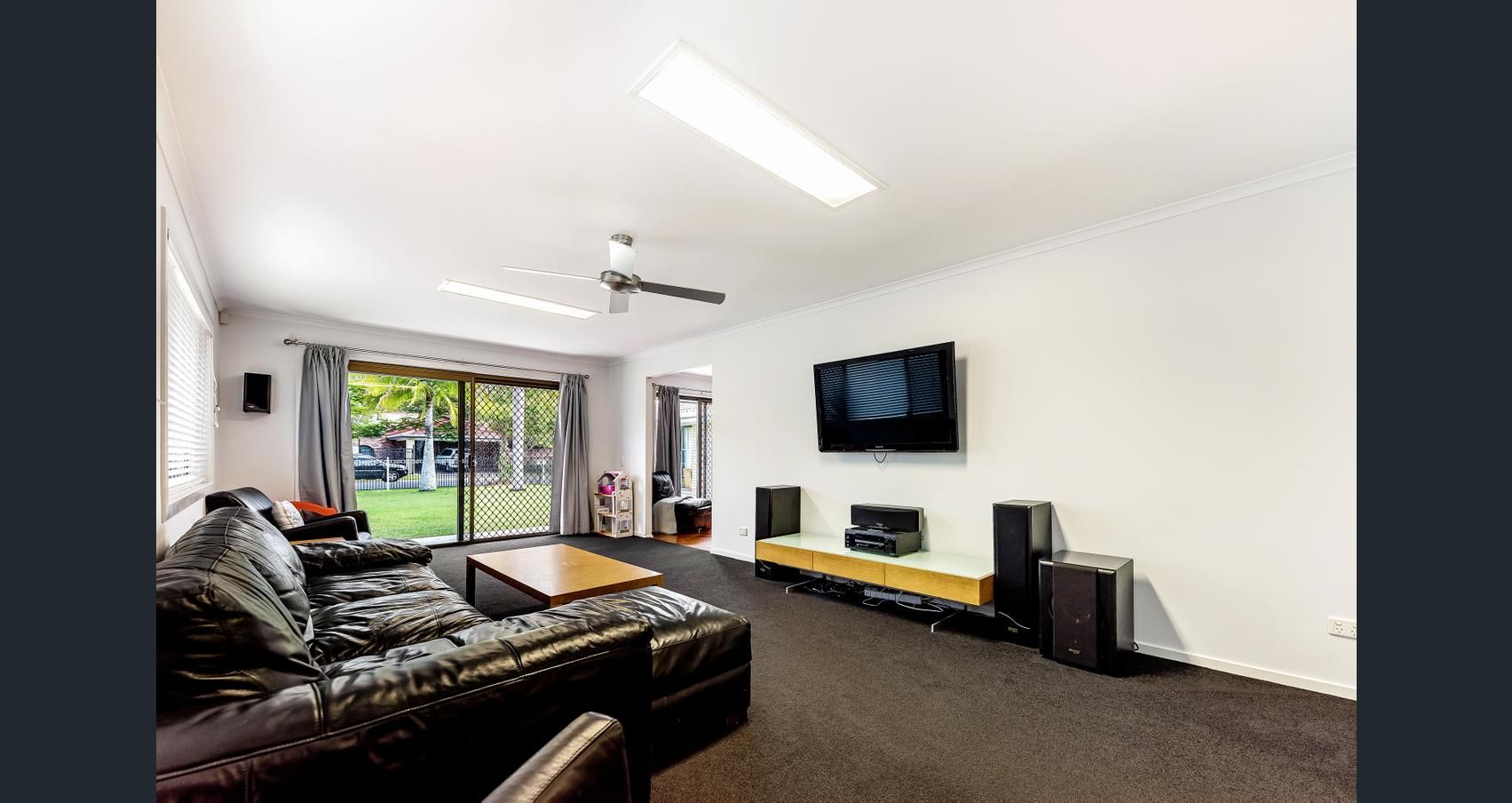 18 Nerang River Drive, Nerang, QLD 4211