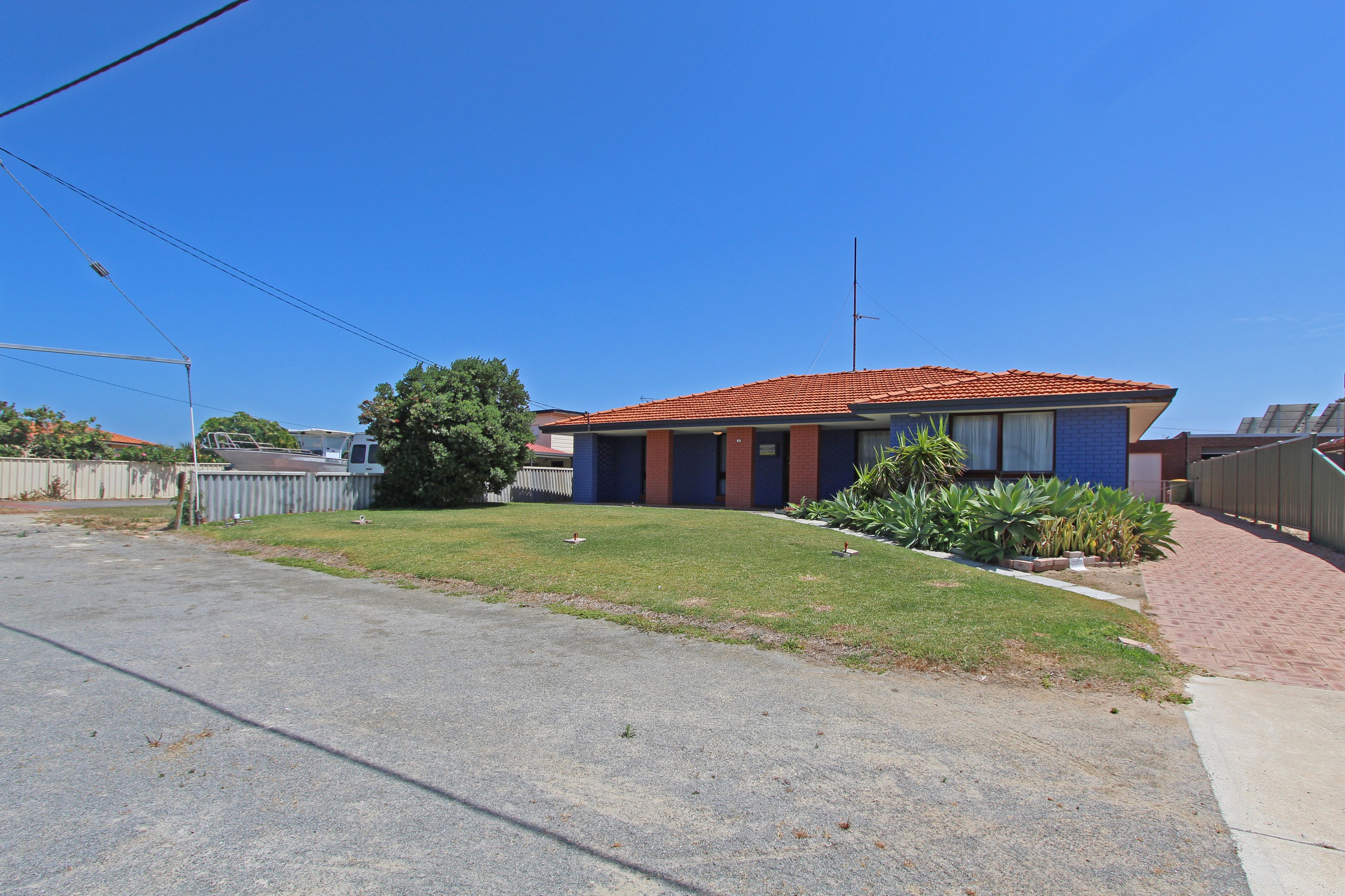 7 Tahiti Place, Jurien Bay, WA 6516