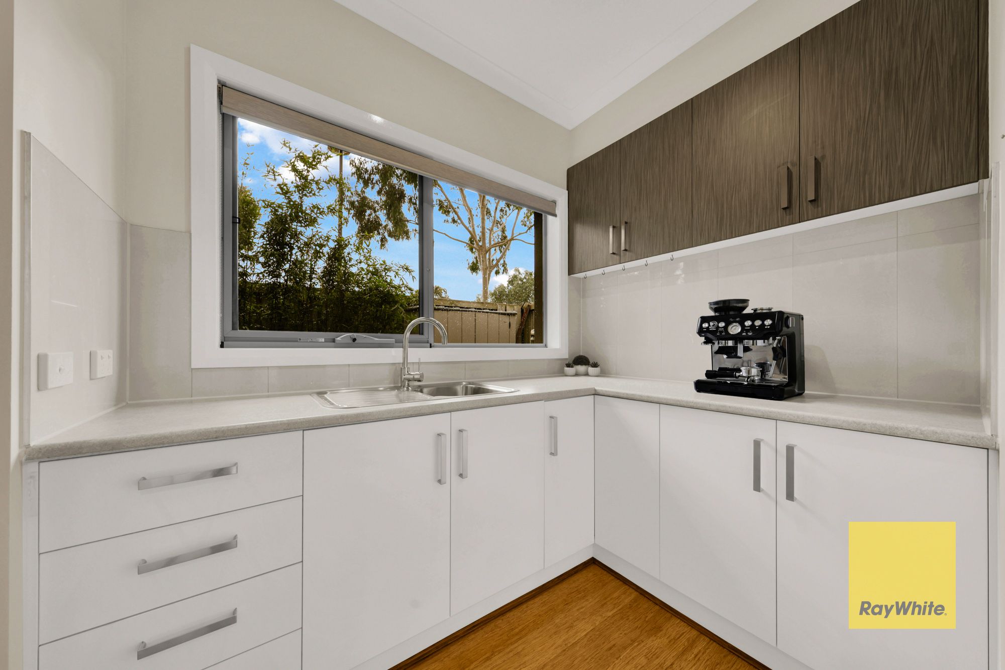 2 Aleman Green — photo 4 of 23