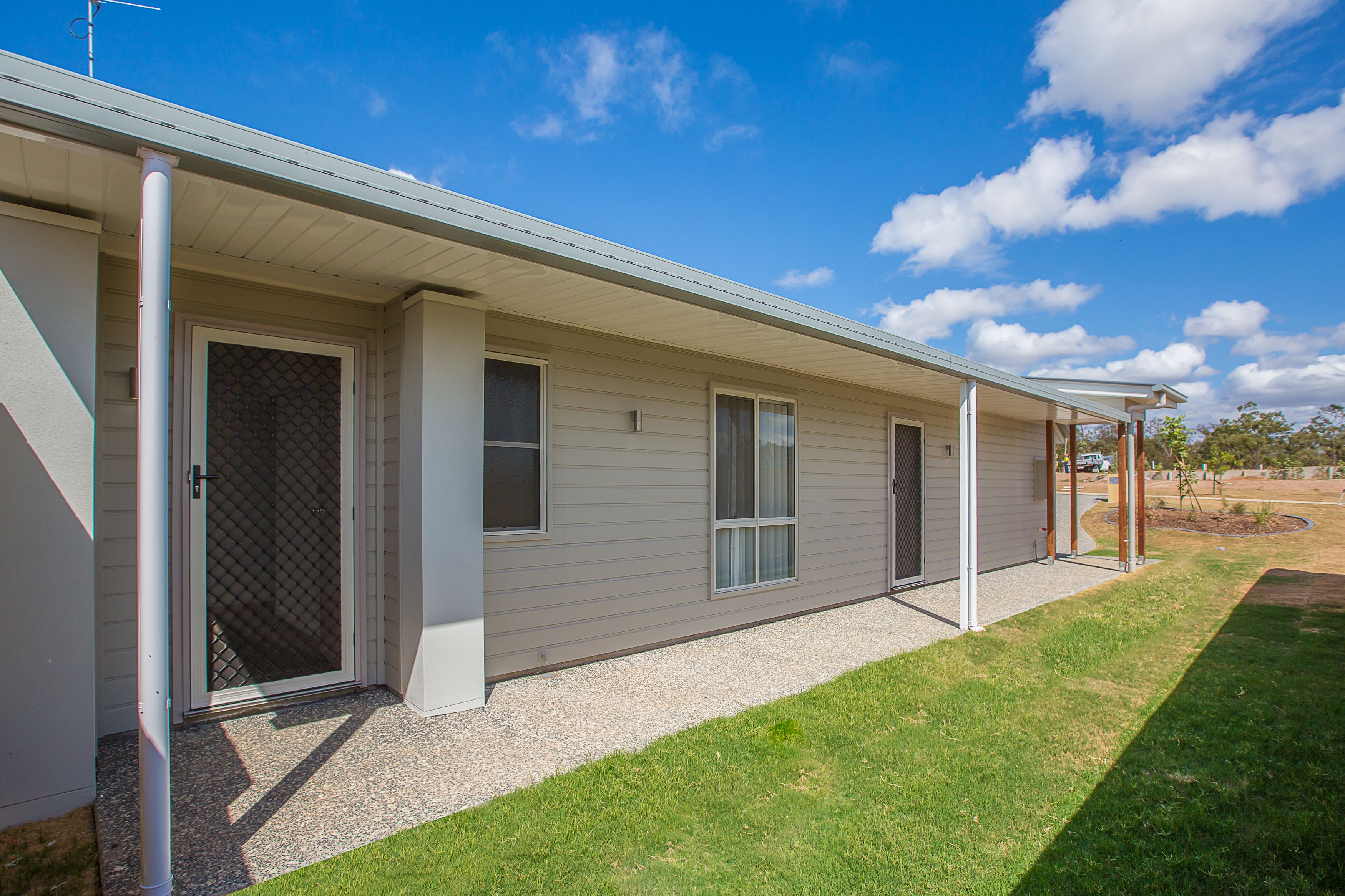 2/1 Matthias Way, Leichhardt, QLD 4305