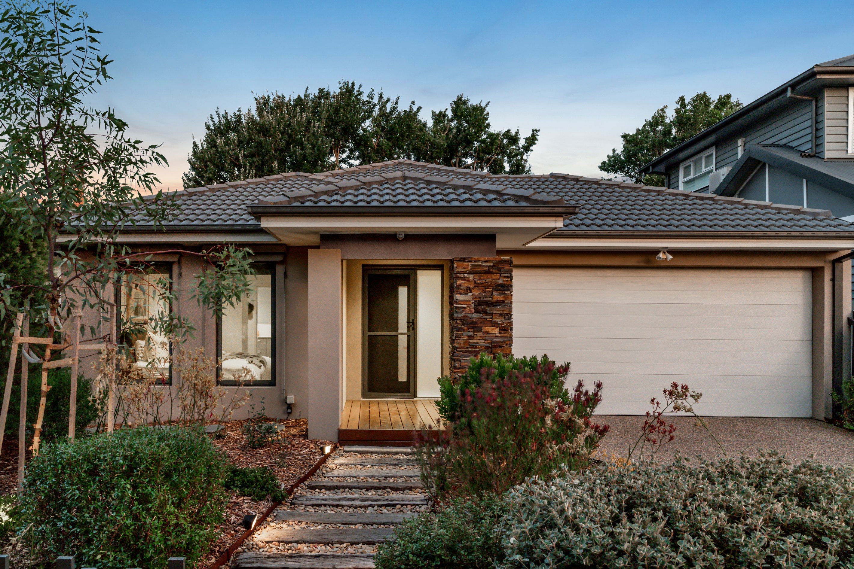 42 Canterbury Street, Hughesdale, VIC 3166