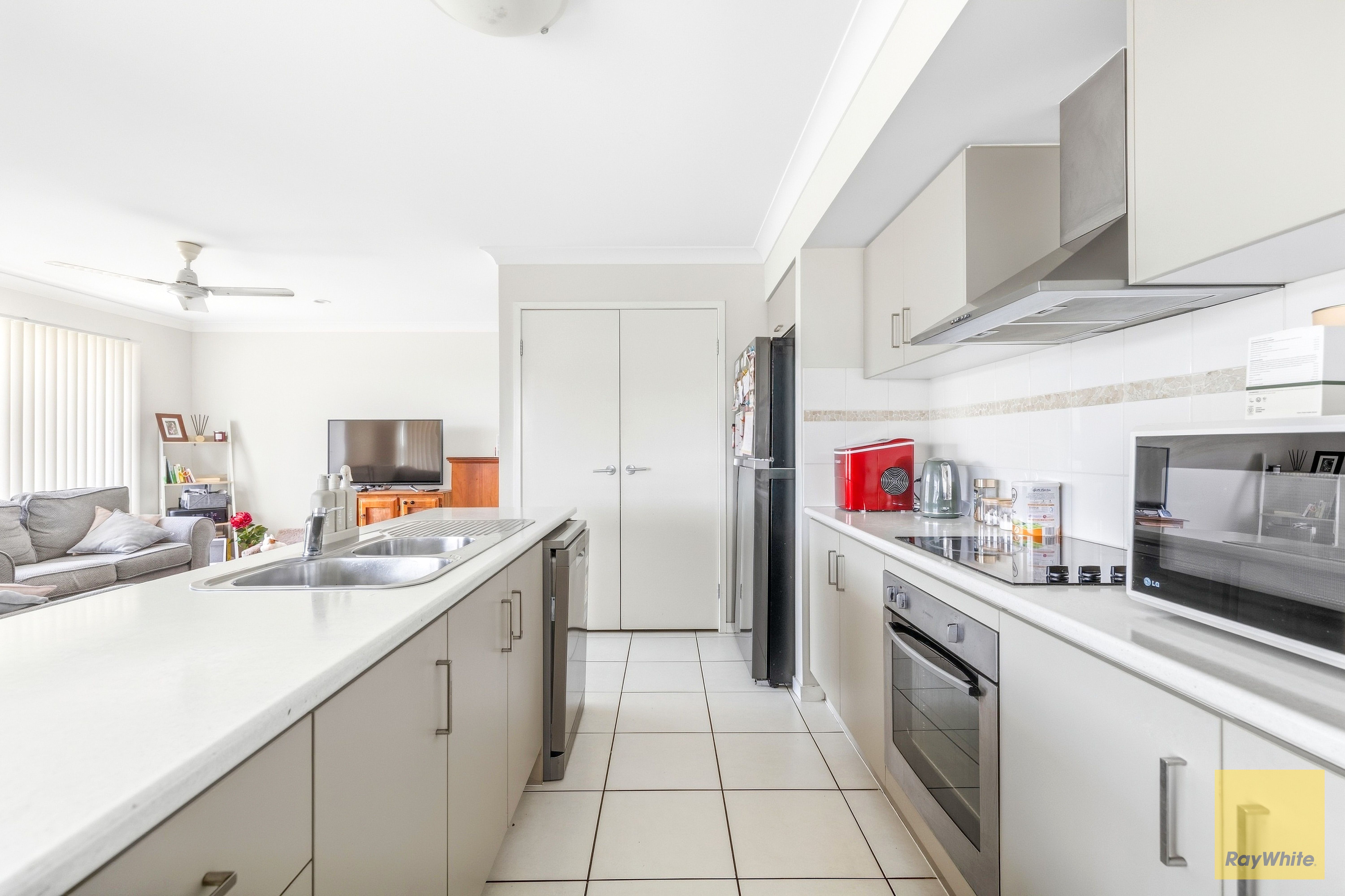 21 Burn Street — photo 6 of 19